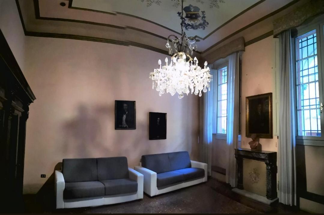 Palazzo Bargellini Panzacchi Apartments Bolonia Pokój zdjęcie