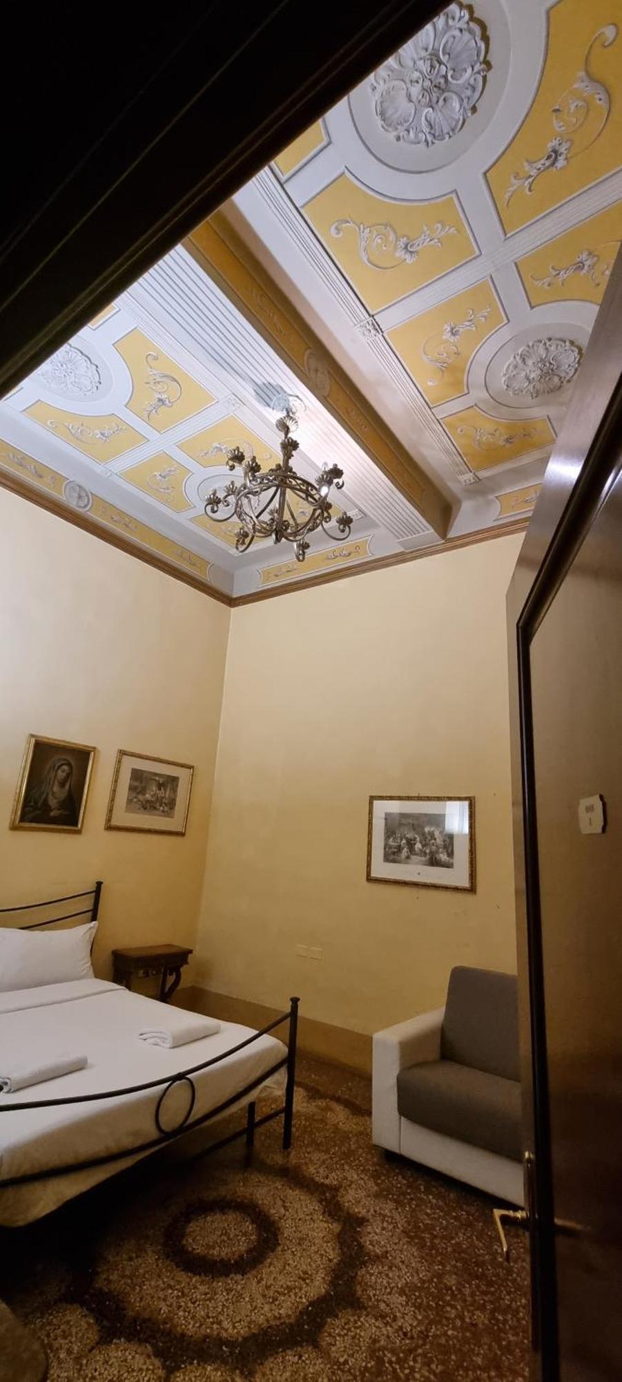 Palazzo Bargellini Panzacchi Apartments Bolonia Pokój zdjęcie