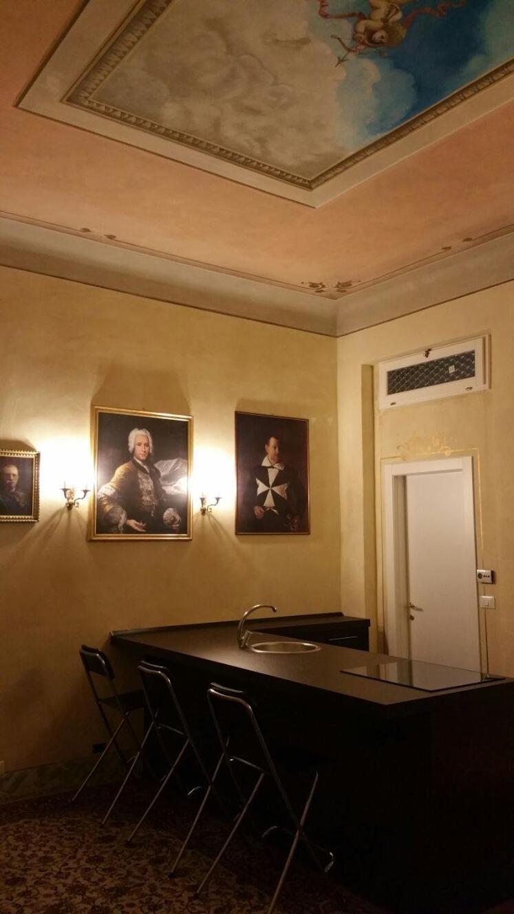 Palazzo Bargellini Panzacchi Apartments Bolonia Pokój zdjęcie
